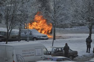 Auksiniai ugniagesių patarimai: kaip suprasti, kad jūsų automobilis tuoj užsidegs ir ką daryti pirmiausia