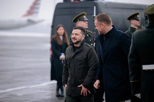 Prezidentūrai nusprendus nekviesti G. Landsbergio į susitikimą su V. Zelenskiu, Estijoje ir Latvijoje pasielgta priešingai