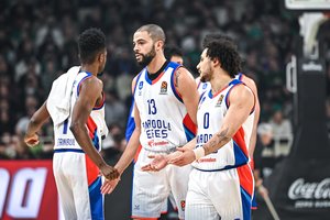 „Anadolu Efes“ triuškinančia pergale nutraukė pralaimėjimų seriją