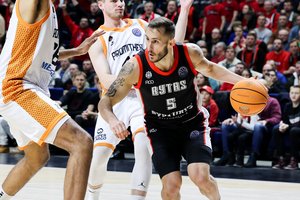 Oficialu: K. Hornsby palieka „Rytą“