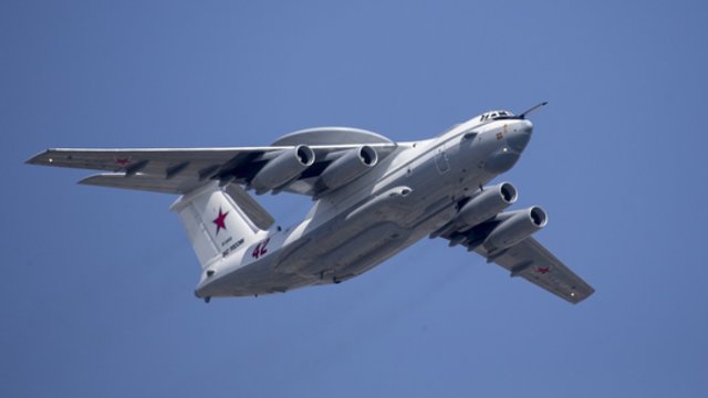 Sėkminga Ukrainos operacija: numušė itin brangų Rusijos žvalgybinį lėktuvą