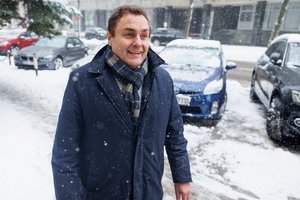 Prie pat teismo atėjęs P. Gražulis į posėdį tyčia nėjo: už neatvykimą skirta bauda