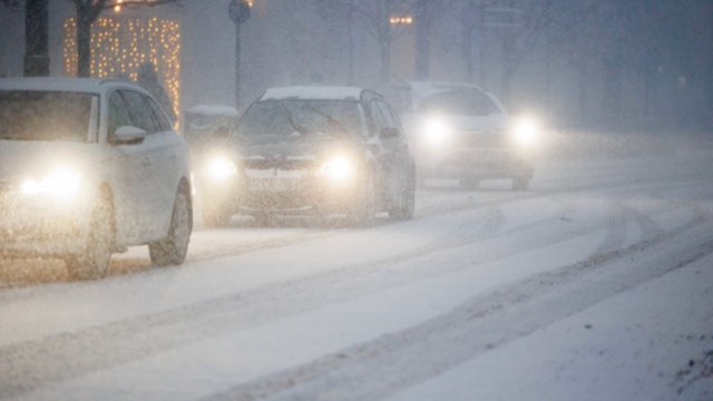 Sniego tik daugės: vietomis kils pūga, plikledis sunkins eismo sąlygas
