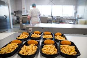 Tik laiko klausimas, kada lietuviai dirbs keturias dienas per savaitę: jau dabar kartais neįmanoma prisiskambinti į įvairias institucijas