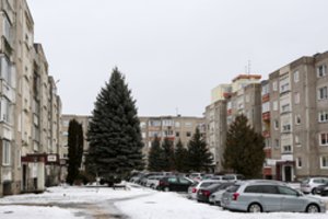 Dviejų daugiabučių Marijampolėje gyventojams nerimo sukėlė iš rūsio sklindantys kvapai: žmonės baiminosi sprogimo