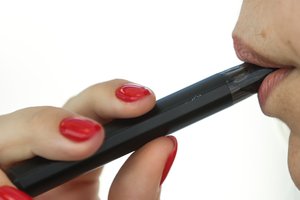 Nuo kvaišalų apsvaigusio nepilnamečio mirtis tyrėjams atvėrė akis – pareigūnai demaskavo pogrindinės prekybos tinklą