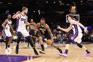 Dar vieno D. Sabonio trigubo dublio neužteko – tragiška rungtynių pabaiga pražudė „Kings“