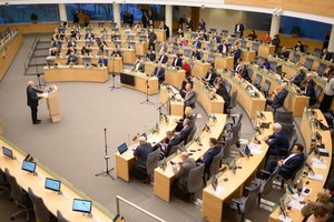 Taupant lėšas Seimo valdyba sumažino į Australiją vyksiančią delegaciją