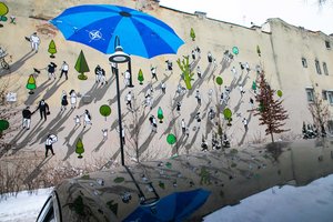 NATO 75-mečiui paminėti Vilniaus senamiestį papuošė įspūdinga menininkų freska