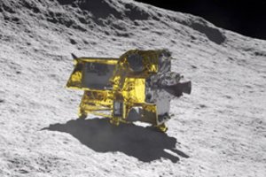 Japonijos „Mėnulio snaiperis“ nusileido, bet „negamina energijos“