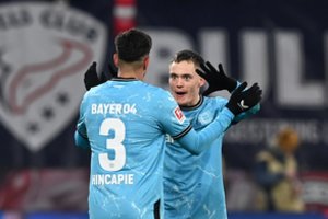 Vokietijos futbolo čempionato lyderiai nuskynė dar tris taškus