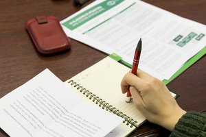 Pristatyta nauja suaugusiųjų švietimo platforma: pasirinkusiems prioritetinius kursus – 500 eurų valstybės finansavimas