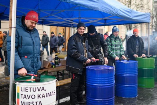 Trečiadienį Vilniaus Vinco Kudirkos aikštėje prasidėjo ūkininkų piketas.