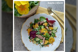 Salotos su kepenėlėmis ir apelsinais: gardu ir skanu