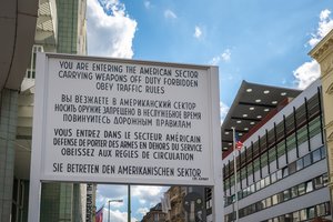 Pokalbis mirtininkų palatoje: iš Lietuvos pabėgęs generolas neužkibo ant sovietų mesto jauko