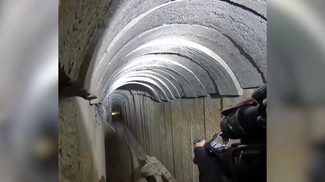 Izraelio kariuomenė paskelbė vaizdo įrašą, kuriame esą rodomas „Hamas“ tunelio sunaikinimas