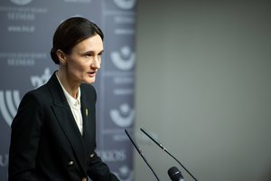 V. Čmilytė-Nielsen: racionalu persvarstyti, ar Lietuva turėtų pasitraukti iš kasetinius šaudmenis draudžiančios konvencijos