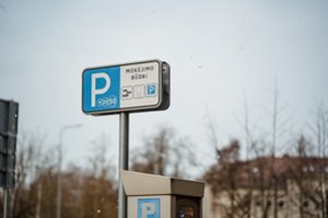 Panevėžyje apmokestintos naujos automobilių stovėjimo vietos