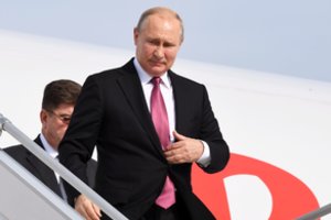 V. Putinas atvyko į Kaliningradą: oro koridoriaus per Lietuvą neprašė