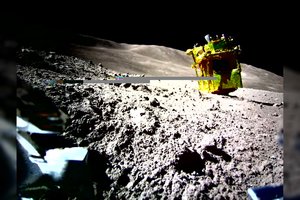 Japonijos kosminis aparatas atliko tiksliausią nusileidimą Mėnulio istorijoje – tačiau vis dėlto jis nebuvo sėkmingas