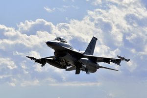 JAV pritarė naikintuvų F-16 pardavimui Turkijai