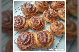 Mielinės bandelės su cinamonu: tikras gėris