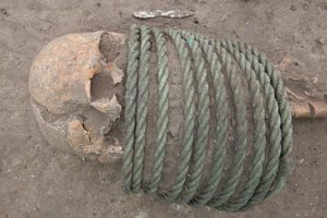 Ukrainoje aptiktuose senoviniuose kapuose galėjo būti palaidoti kariai iš Baltijos šalių