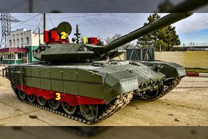 Kaip pamušti moderniausią rusų tanką? Askleidė silpniausias vietas