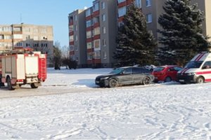 Kėdainiuose dūstančią moterį gelbėjo ir medikai, ir ugniagesiai