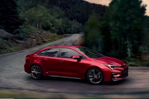 „Toyota“ pasiekė naują pasaulinį metinių automobilių pardavimų rekordą