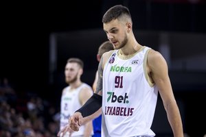 Europos taurės priešpaskutiniame mače „Lietkabelis“ turėjo problemų su autsaideriu „Slask“, tačiau šventė pergalę