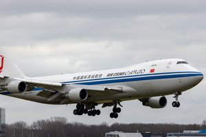 Iš Kinijos į Baltarusiją atgabentas paslaptingas krovinys – spėjama, kad tai karinė technika