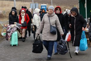 Apklausa: keičiasi lenkų požiūris į pabėgėlius ukrainiečius