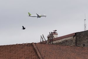 2023 m. skrydžių apimtys pasaulyje beveik sugrįžo į priešpandeminį lygį