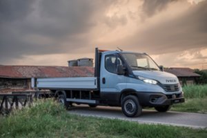 Naujos kartos elektriniai furgonai kerta langą platesniems maršrutams