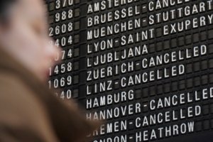 Vokietijoje – oro uostų apsaugos darbuotojų streikas: tūkstančiams keleivių atšaukti skrydžiai