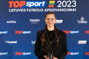 „Gintros“ marškinėlius vilkės geriausia Lietuvos jaunoji futbolininkė