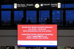 Vokietijoje – dar vieno oro uosto darbuotojų streikas: prabilo apie pasekmes keleiviams