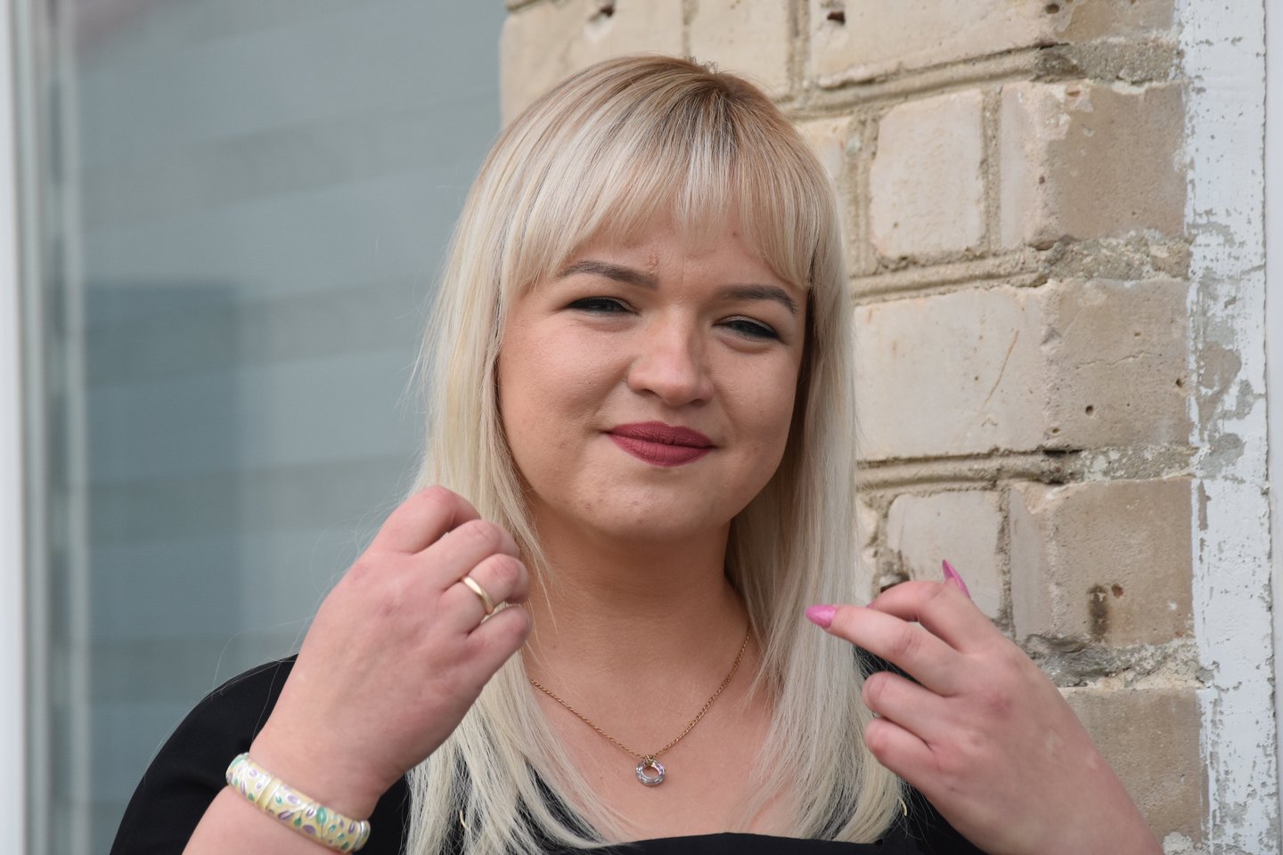 Prieš metus Stakliškėse įkūrusi grožio studiją R.Ražaitienė neišsižadėjo ir darbo vaikų darželyje.<br>A.Srėbalienės nuotr.