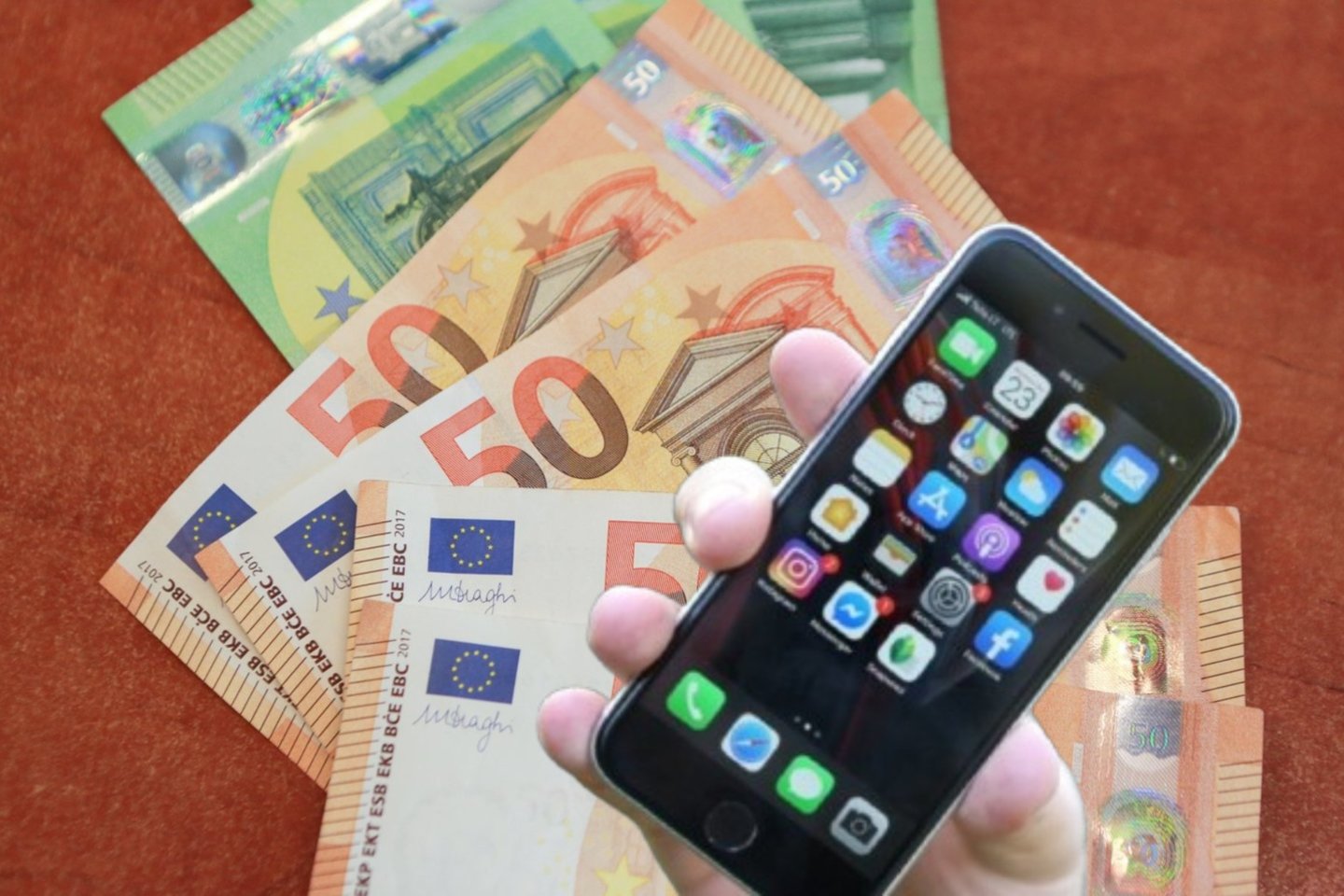 Telekomunikacijų bendrovė „Bitė“ nuo vasario 1 d. keičia kai kurių paslaugų ir planų įkainius.