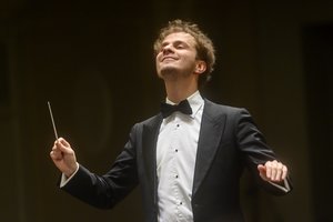 Dirigentas M. Stakionis keičia premjeros muzikos vadovą: „Man be galo gražus romantiškas Hofmano portretas“ 