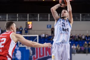 Vėl itin siaura rotacija vertęsi „CBet“ patyrė pralaimėjimą savų sirgalių akivaizdoje