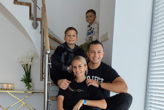 Atlikėjas Deividas Bastys pasidalijo sėkmingos santuokos receptu