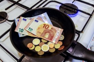 Dujos atpigo, o gyventojai toliau moka išpūstas kainas: turi pasiūlymą, kaip tą spręsti