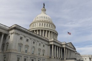 JAV Senate pristatytas įstatymo dėl sienos apsaugos ir pagalbos Ukrainai projektas