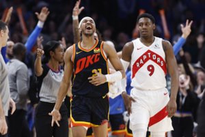 Dviejų pratęsimų dramoje „Thunder“ pranoko „Raptors“