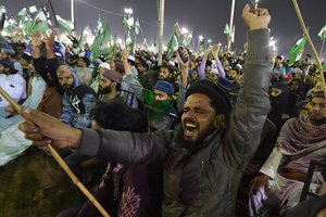 Per išpuolį prieš policijos nuovadą Pakistane žuvo dešimt pareigūnų