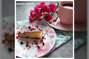 Smaližių džiaugsmas: pyragas su šaldytomis uogomis pavyks net neįgudusiems