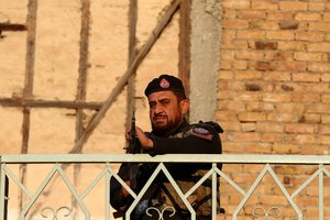 Pakistane dėl rinkimų laikinai išjungtas mobilusis ryšys ir uždarytos sienos su Afganistanu bei Iranu