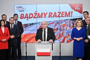 Lenkijos opozicijos lyderis J. Kaczynskis pareiškė, kad valdant naujajai vyriausybei viskas įmanoma – net politinės žmogžudystės